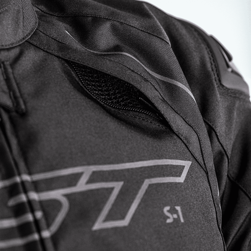 Veste Moto Textile RST S-1 : Le Look Futuriste Pour Les Motards Avertis !